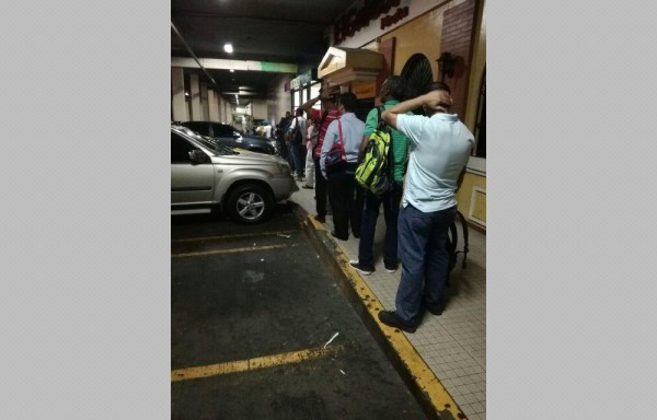 Madrugan para ser puntuales.