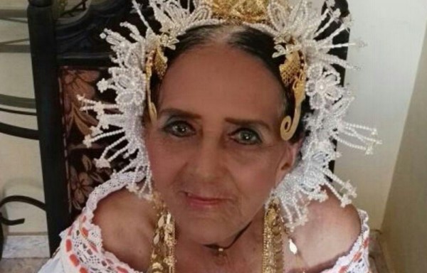 SALUDOS PARA DOÑA ÚRSULA | ¡¡¡Hoy celebras la vida, Úrsula Chanis Carrión!!! 90 años de historias y vivencias dignas de enmarcar para recordarlas siempre. Tenerte junto a nosotros es un grandioso privilegio. Dios nos permita tu compañía por muchísimo más tiempo. Son los deseos de tu familia, que te ama infinitamente.