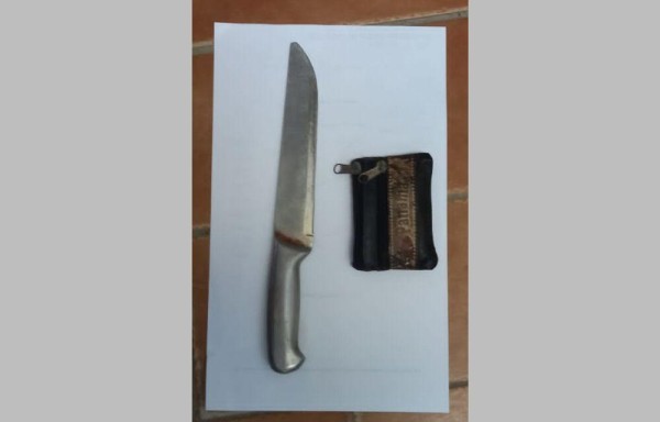 Cuchillo decomisado al agresor