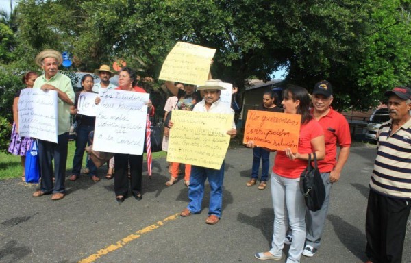 Están reclamando en Los Pozos más de 500 mil dólares.