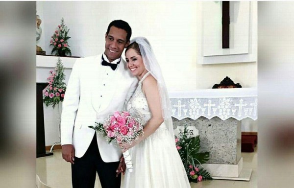 Los esposos Jaramillo Vergel celebraron su boda religiosa.