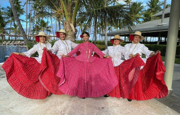 Panameños vuelven repletos de premios de Campeonato Internacional de Danzas