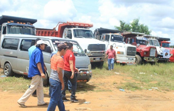 Los camioneros se reunieron a puerta cerrada con el gobernador de Herrera.