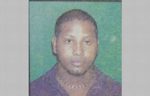 Domy Jadier Poutt Góndola trabajó y fue despedido de la empresa de su víctima.