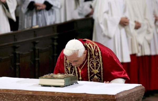 Benedicto XVI en la catedral de Freising.