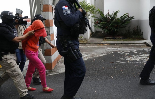 La mujer fue trasladada desde Los Santos en un avión al aeropuerto de Albrook.