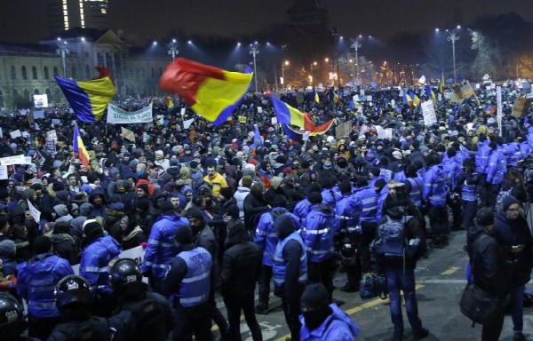 Unas 150 mil personas participaron de la protesta en Rumania