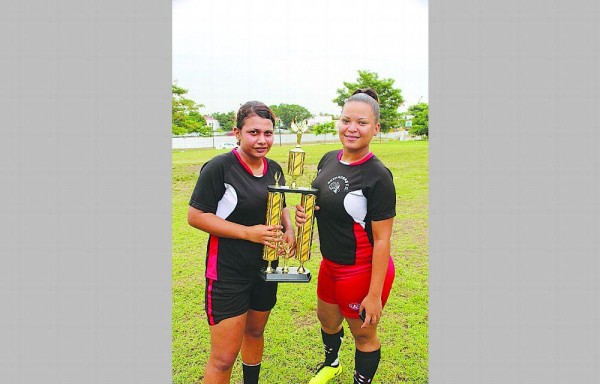 Para Leydiana, jugar fútbol es su gran pasión, entrar a la cancha y hacer goles es su principal objetivo.