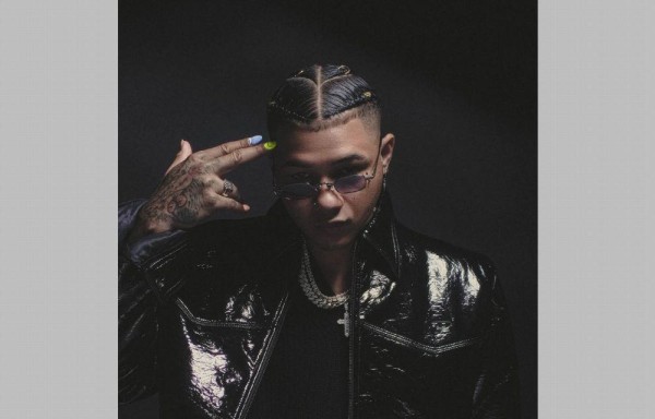 Boza tiene dos años con su novia y está canelia'o