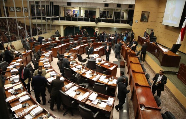 60 disputados en promedio asisten al Pleno a sesionar.