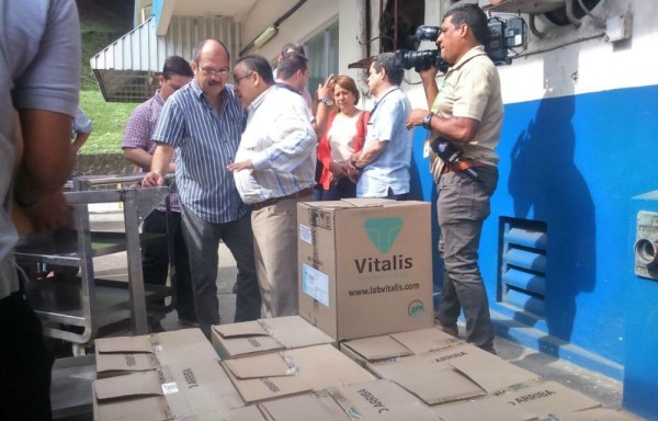 Llegan las primeras cajas de medicamentos para abastecer a la CSS