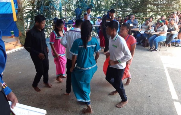 Escuelas lejanas de Bocas celebran a los campesinos