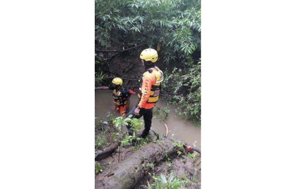 Encuentran los cuerpos de las hermanitas que cayeron a una alcantarilla en Pacora