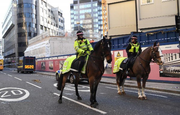 Las fuerzas de seguridad acordonaron el área donde ocurrió el incidente.