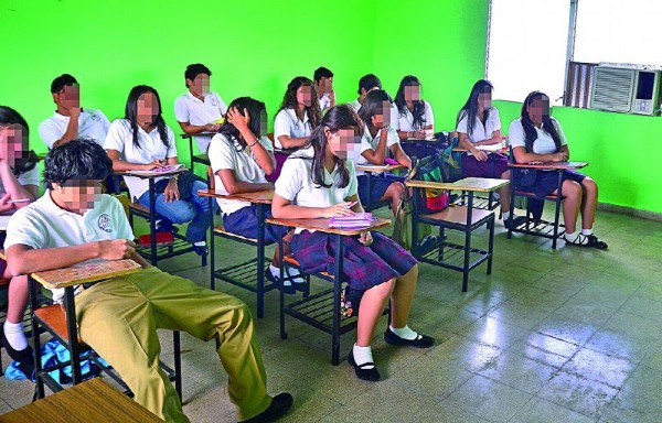 Un aproximado de 20 mil alumnos dejó la escuela privada por las oficiales.