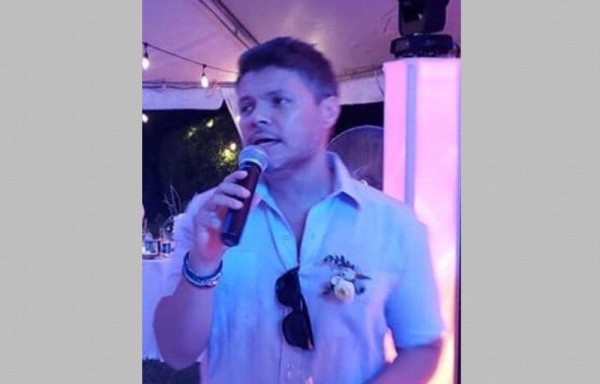 Piden que le den un besito, en nueva versión