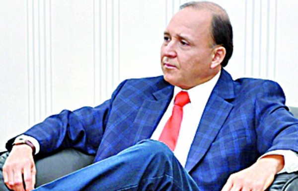 5 DE mayo DE 2024 ‘El país requiere ‘urgentemente' unas reformas constitucionales para realizar cambios sustanciales en materia electoral. Hay temas electorales que no se pueden reformar porque violan la Constitución', Heriberto Araúz Sánchez. Las elecciones del 5 de mayo de 2024, será el séptimo proceso electoral democrático que organiza el Tribunal Electoral, institución que según algunos políticos pasa por su nivel más bajo en credibilidad en la era democrática, por lo cual el país espera mucho del nuevo magistrado.