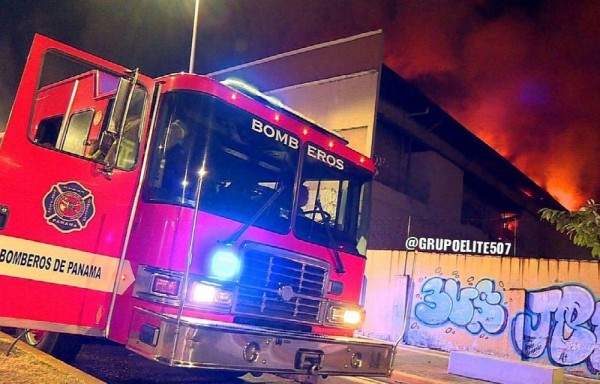 El fuego se originó en la madrugada.