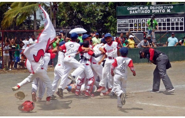 ¡Mini-Metros se coronan!