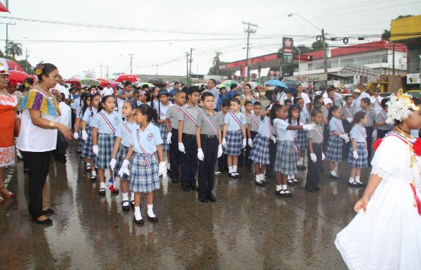 El 4 de noviembre es para rendir honor a la Bandera