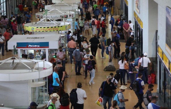 Éxodo por al Semana Santa.