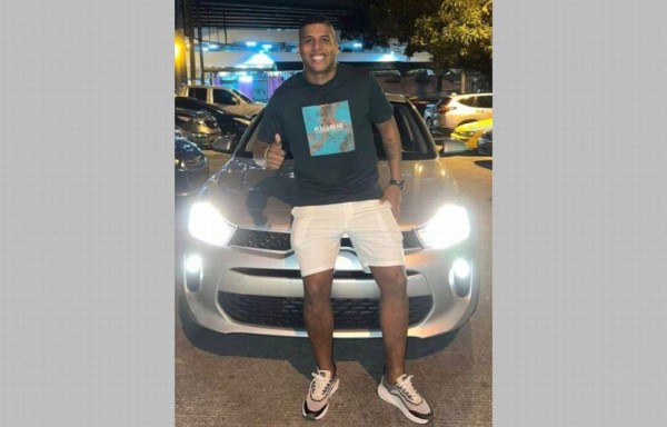 Isaac tenía una escuelita de fútbol