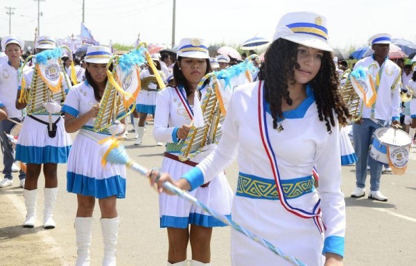 La belleza de la mujer panameña quedó demostrada, una vez más, en los desfiles del corregimiento de la 24 de Diciembre.