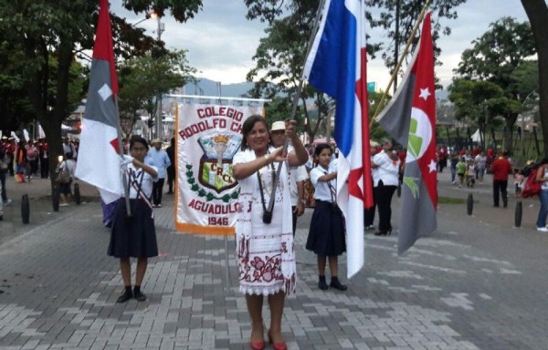 Aguadulceños se lucieron durante el desfile.