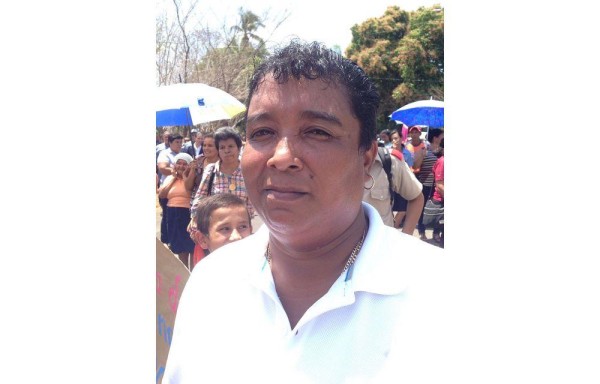 ‘La Falta de agua está atentando contra la salud de los estudiantes' Odalis García ASO. DE PADRES DE FAMILIA