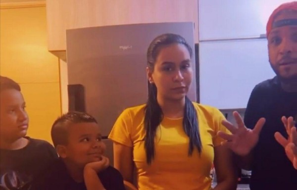 Momentos de bromas en familia.