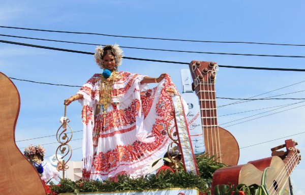 Por rivalidad no prodrán desfilar