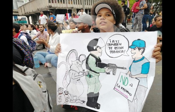 Manifestantes culminan las protestas de manera pacífica 