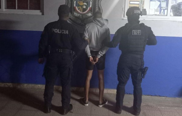 Tenía el arma en una cangurera.