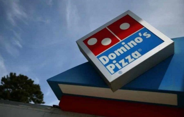 Un año de ‘pizza' gratis por regresar $5 mil