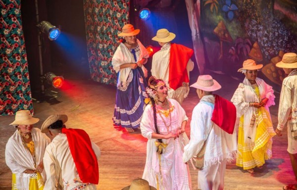 En tres países gozarán con el folclore panameño