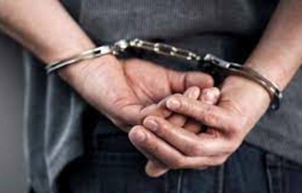 Aprehenden hombre buscado por crimen