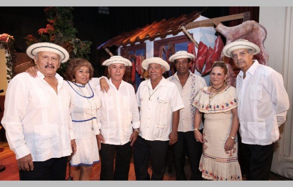 En el 2015 Antonio ‘Toñito' Vargas y sus colegas recibieron reconocimientos por sus trayectorias.