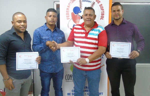 En la rama masculina ganaron Leonel Zúñiga (lanzador), Alexander Lewis (infield ) y Ricardo Lasso (jardinero).