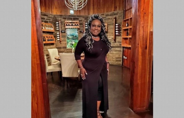 Idania Dowman: coqueta, elegante y llena de música