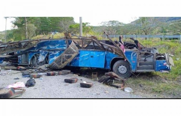 Parte de la estructura del bus del accidente del 15 de febrero en Los Planes.