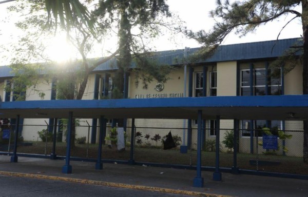 El otro joven que resultó herido se mantiene hospitalizado.