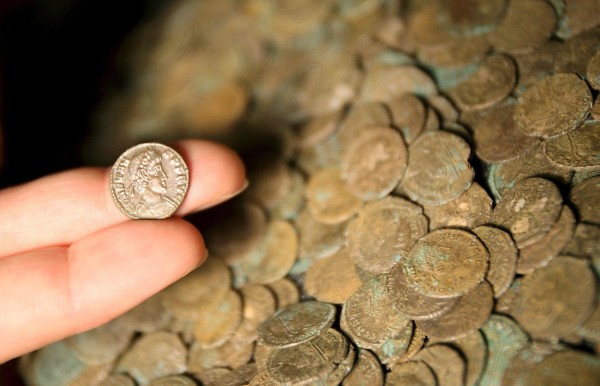 Las monedas son de una aleación de bronce con 5% de plata, un porcentaje particularmente elevado.