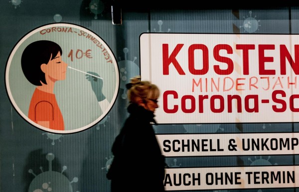 Alemania recorta cuarentena e introduce nuevas restricciones