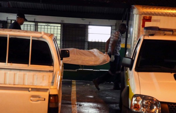 Mujer fue llevada al Centro de Salud de San Isidro, pero la muerte le ganó la batalla.