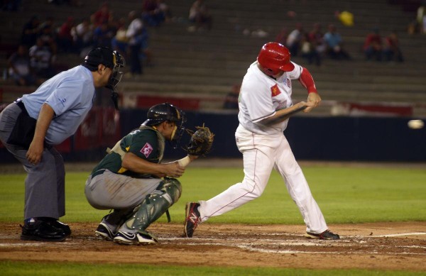 El partido arranca a las 7 de la noche en el Estadio Nacional Rod Carew de la capital.