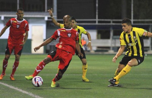 Río Abajo recorta camino