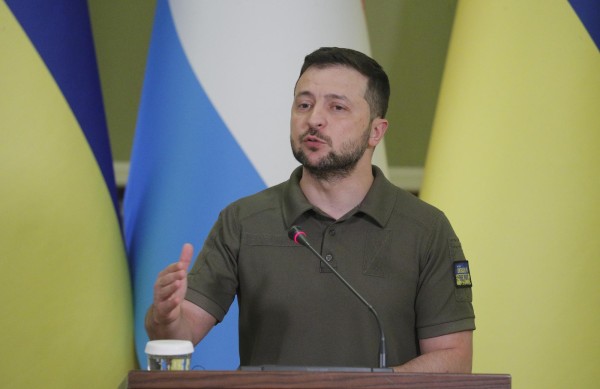 Zelenski dice que si dejamos las armas, Ucrania dejará de existir