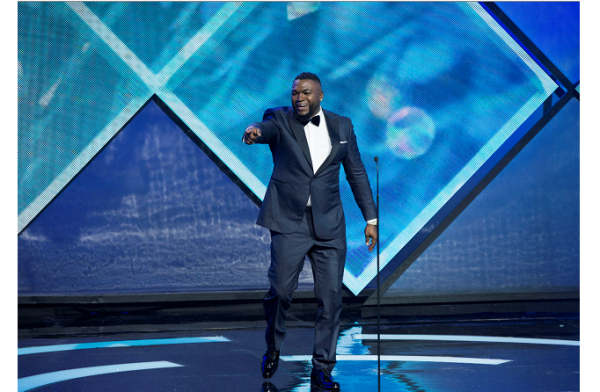 El exbeisbolista de grandes ligas, David Ortiz, más conocido como Big Papi, entregó un premio.