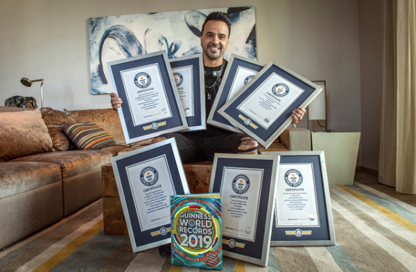 Despacito da a Luis Fonsi siete récords Guinness en un mismo año