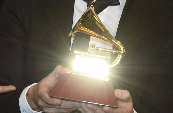 Los Grammy posponen su edición de 2021 debido a la pandemia